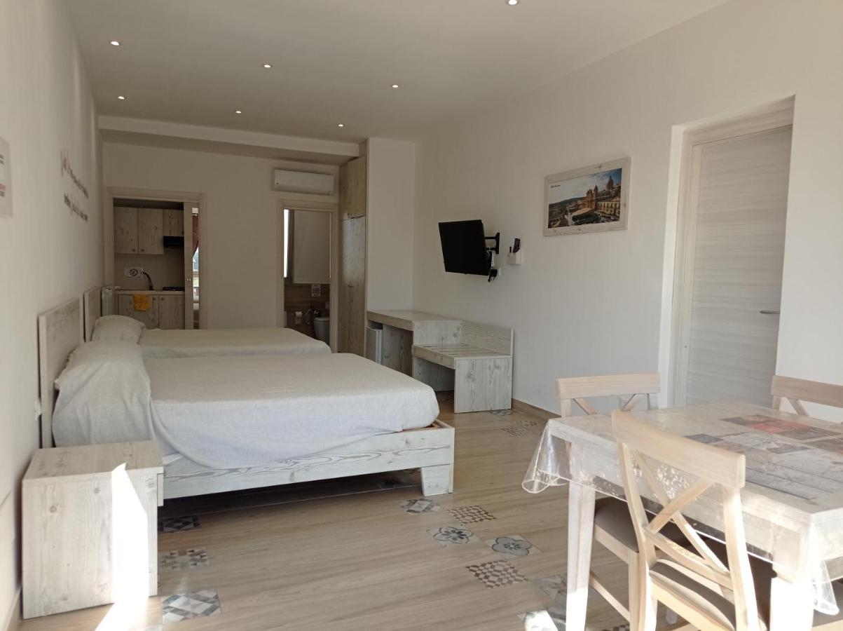 Sicily Rooms Appartamenti Carini Exteriör bild